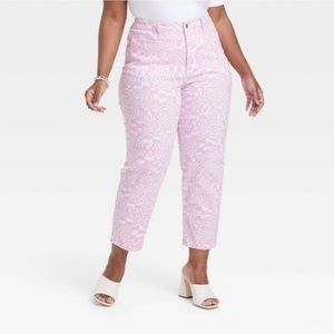 NWT! Ava and Viv high rise pink and white jeans. So cute! Size 20.